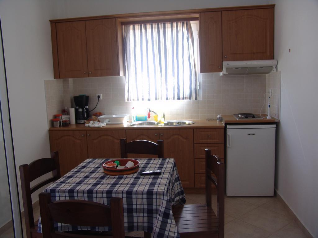 Joanna Apartments Mikri Vigla Cameră foto